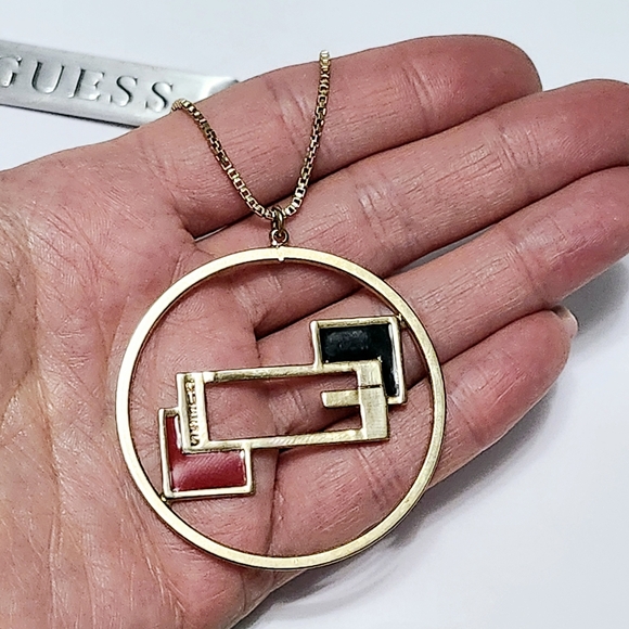GUESS Geometric Necklace size 18" - Picture 8 of 9